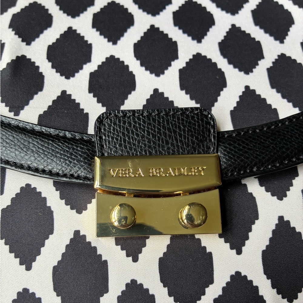 Vera Bradley Changed it Up Crossbody Ikat Spot 🖤 - Picture 8 of 14